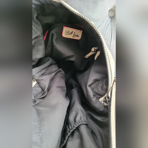 Elliott Lucca Designer Cream Tan Beige Crossbody Purse Handbag - Picture 6 of 11